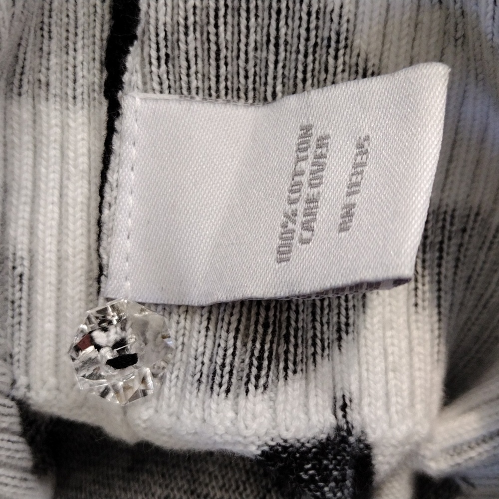 Relativity sweater. - Picture 12 of 13